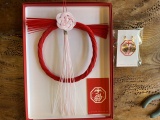 A pretty Shimenawa with your choice of colours.