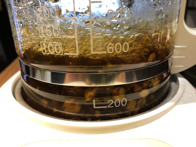 Oriental herbal tea making process 2