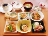 Lunch ※The photo is an image only.