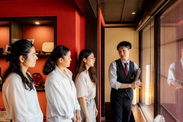 Learn about the unique features of teahouse architecture.
