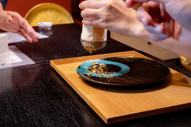 Create crafts using the same tools as the artisans.