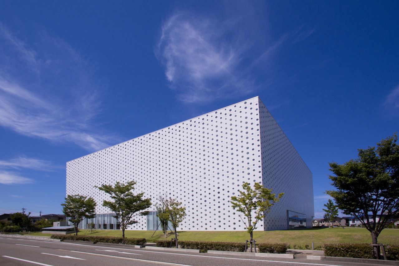 Kanazawa Umimirai Library